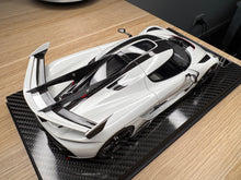 Load image into Gallery viewer, Koenigsegg Jesko - Crystal White - 1:18
