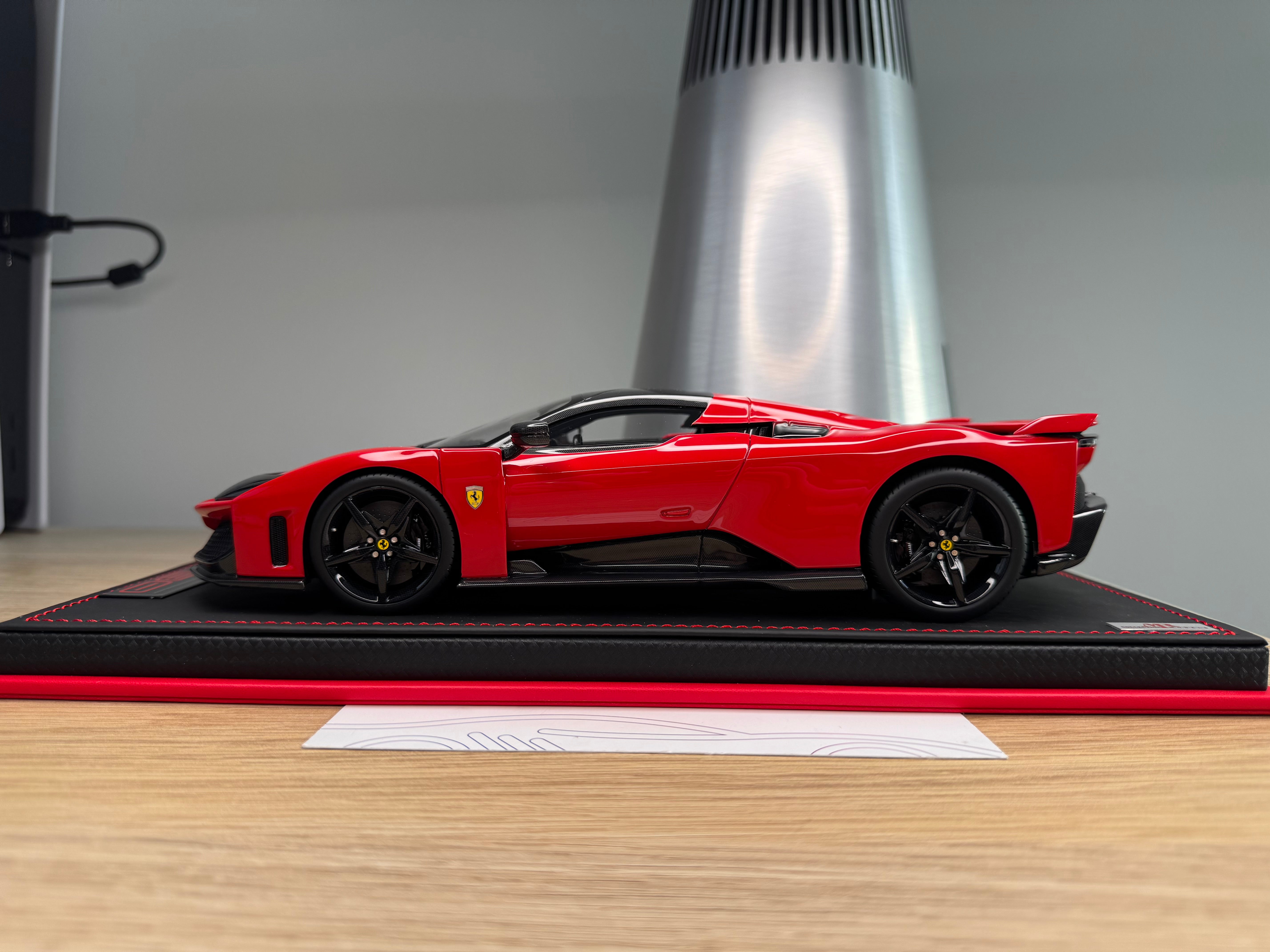 Ferrari F80 - MR Rosso Corsa - 1:18