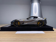 Load image into Gallery viewer, Ferrari 812 Competizione - Grigio Silverstone - 1:18
