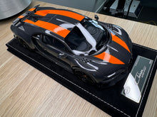 Load image into Gallery viewer, Bugatti Chiron Super Sport 300 - Black Carbon &amp; Orange - 1:18
