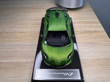 Load image into Gallery viewer, Lamborghini Aventador SVJ - Matte Green Pearl - 1:18
