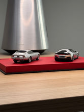 Load image into Gallery viewer, Ferrari 12Cilindri Coupe and Ferrari 365 GTB/4 Daytona - Nurburgring Silver - 1:18
