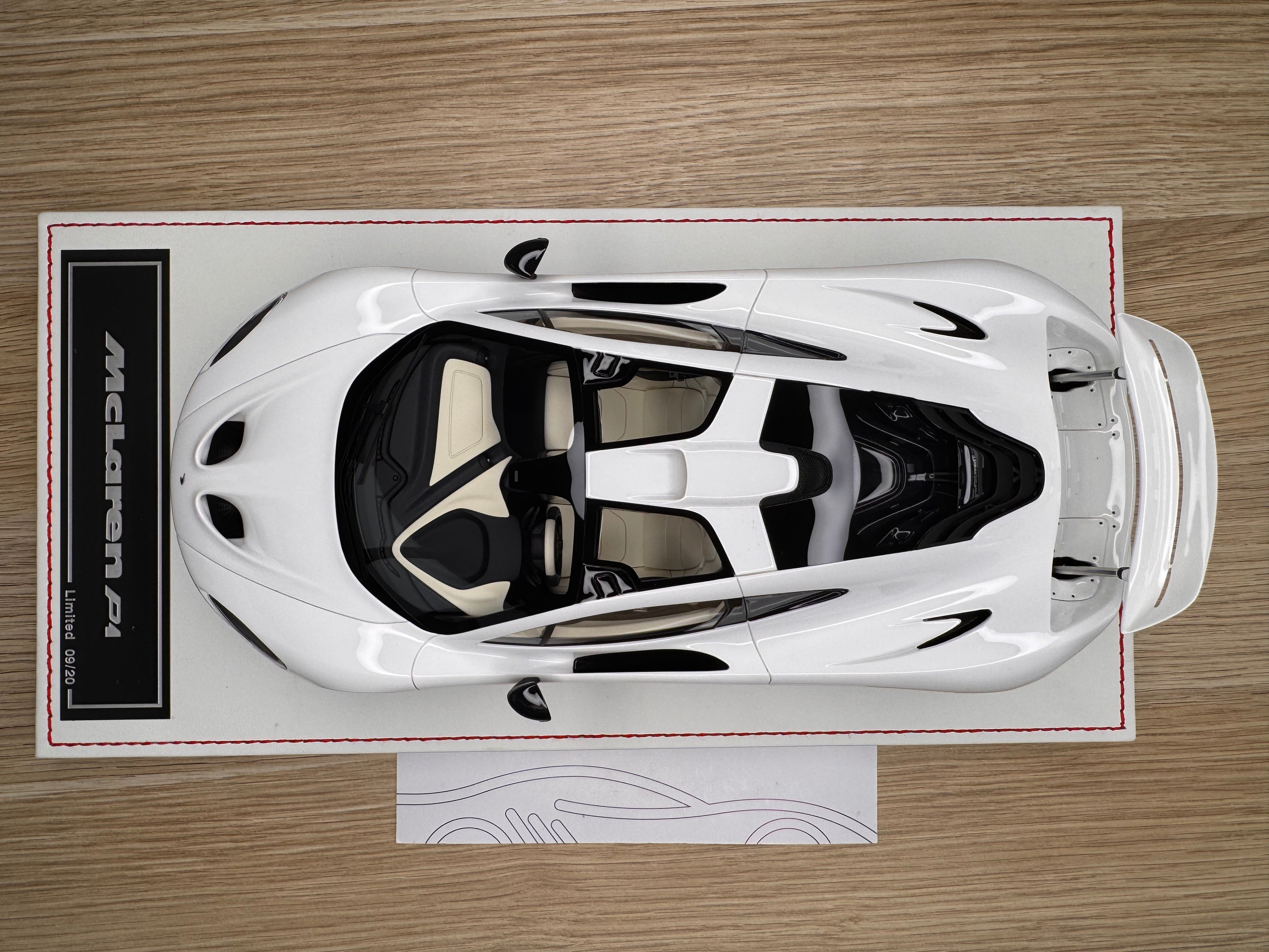 McLaren P1 - Silica White / Black - 1:18