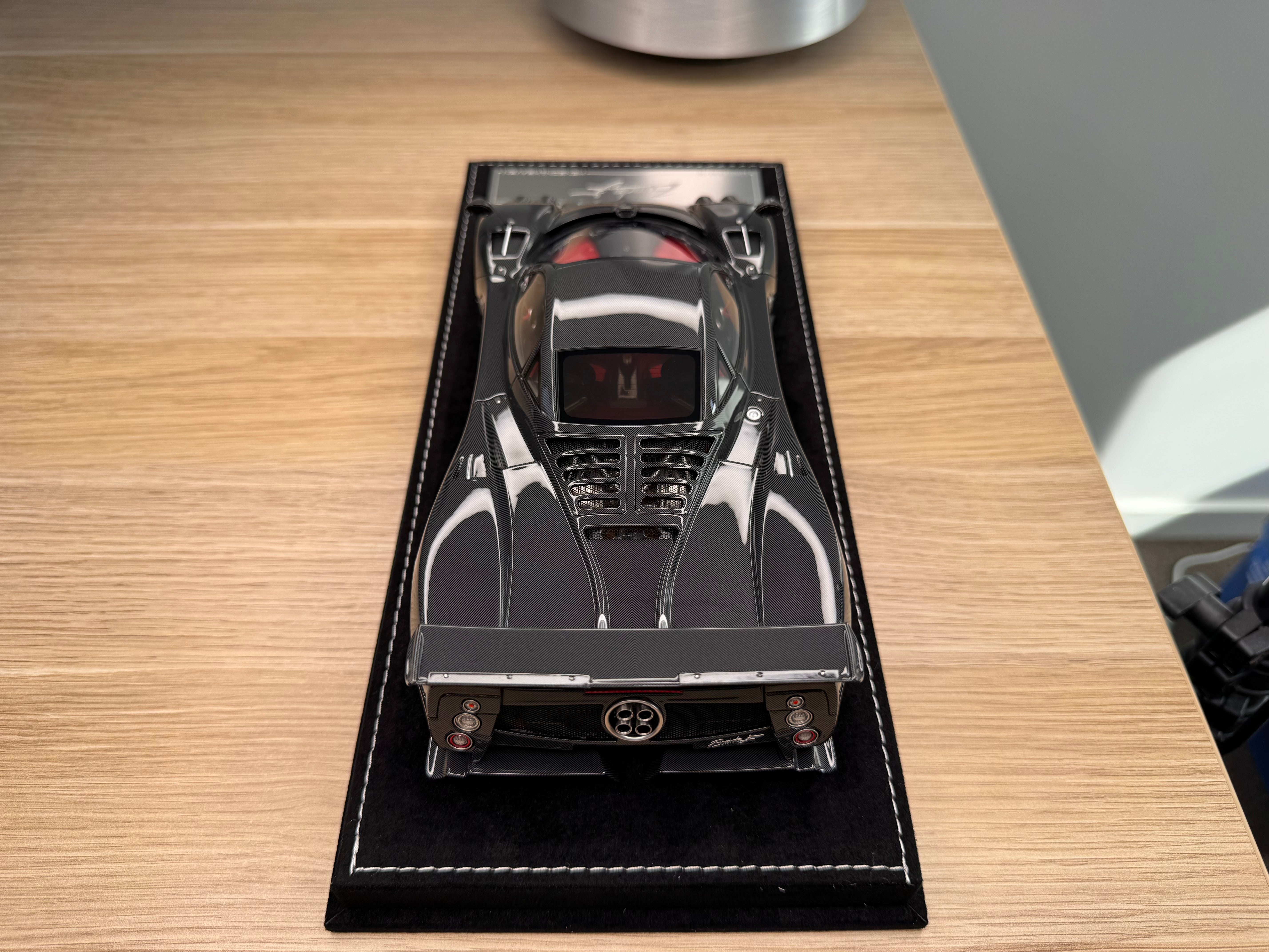 Pagani Zonda F hard top - Black Carbon - 1:18