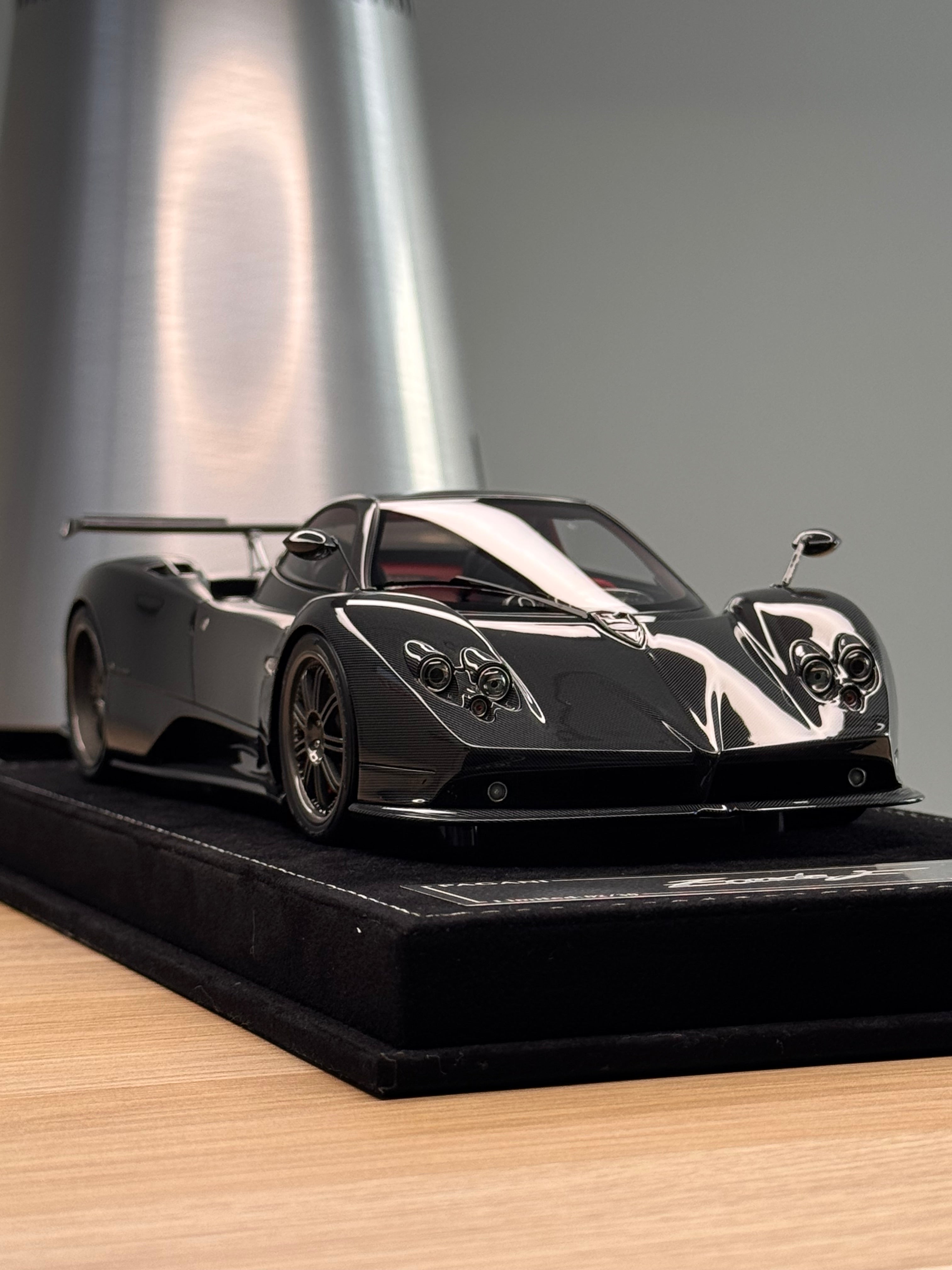 Pagani Zonda F hard top - Black Carbon - 1:18