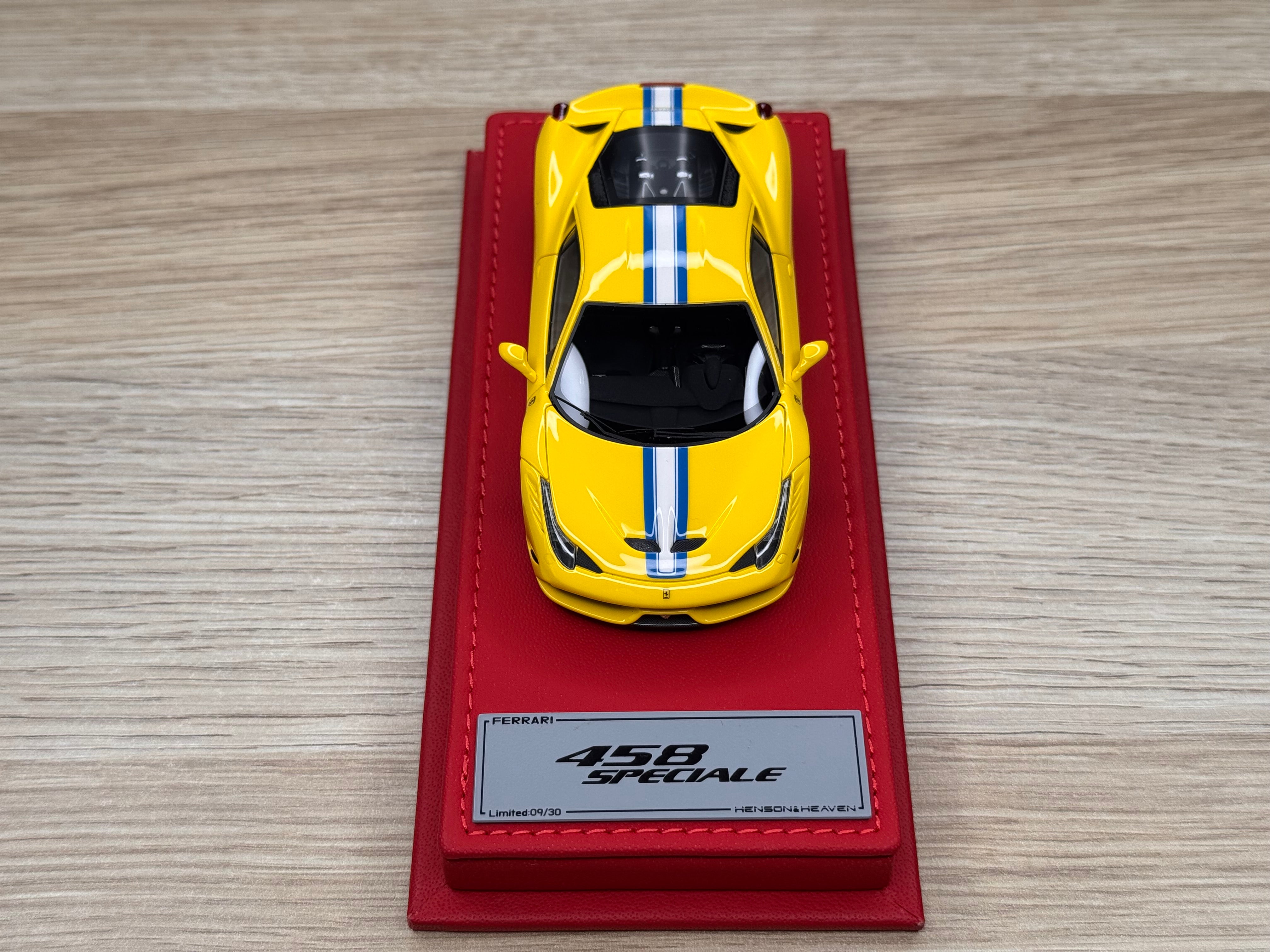Ferrari 458 Speciale - Giallo Modena - 1:43