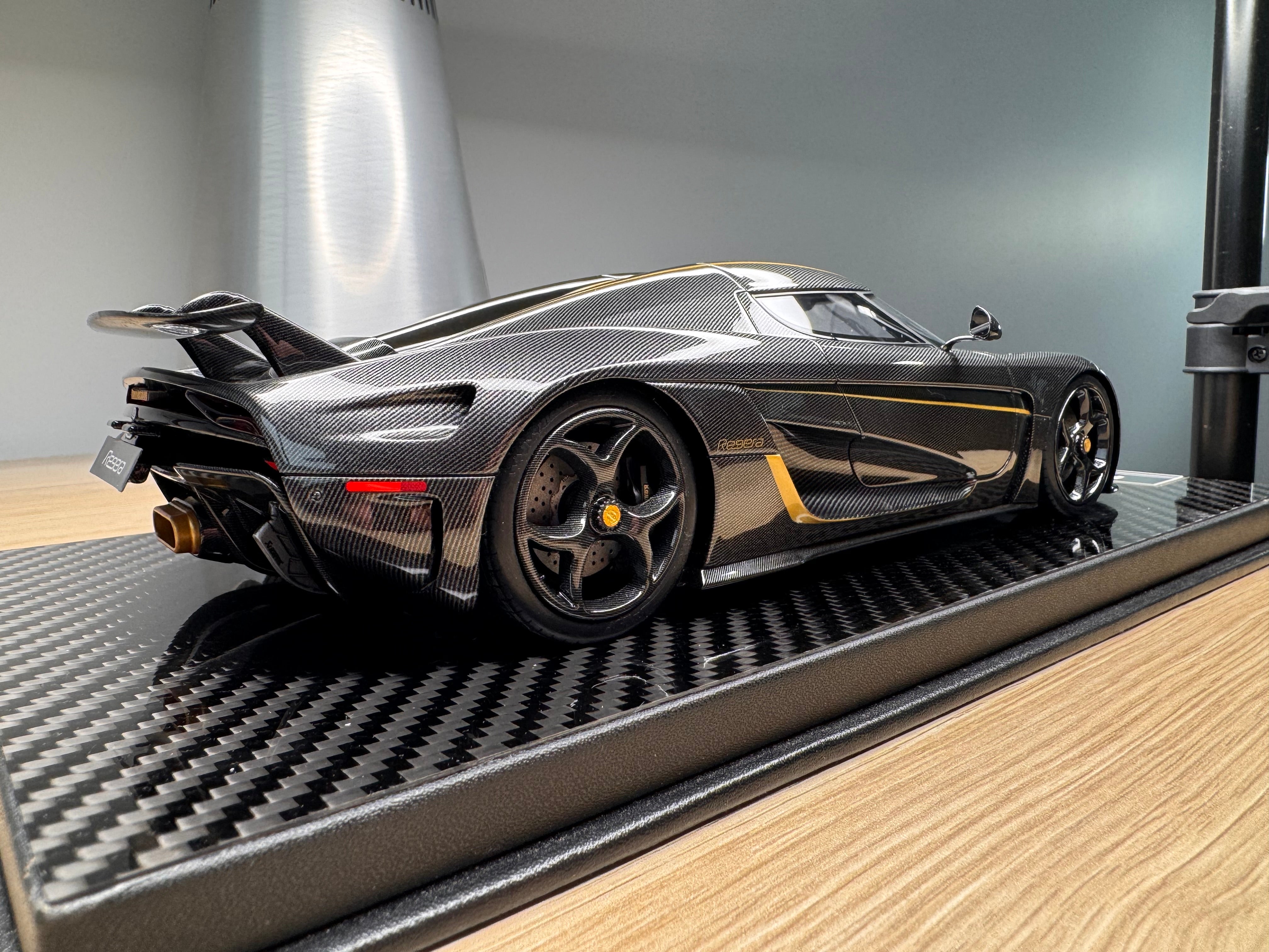 Koenigsegg Regera - Carbon Gold - 1:18