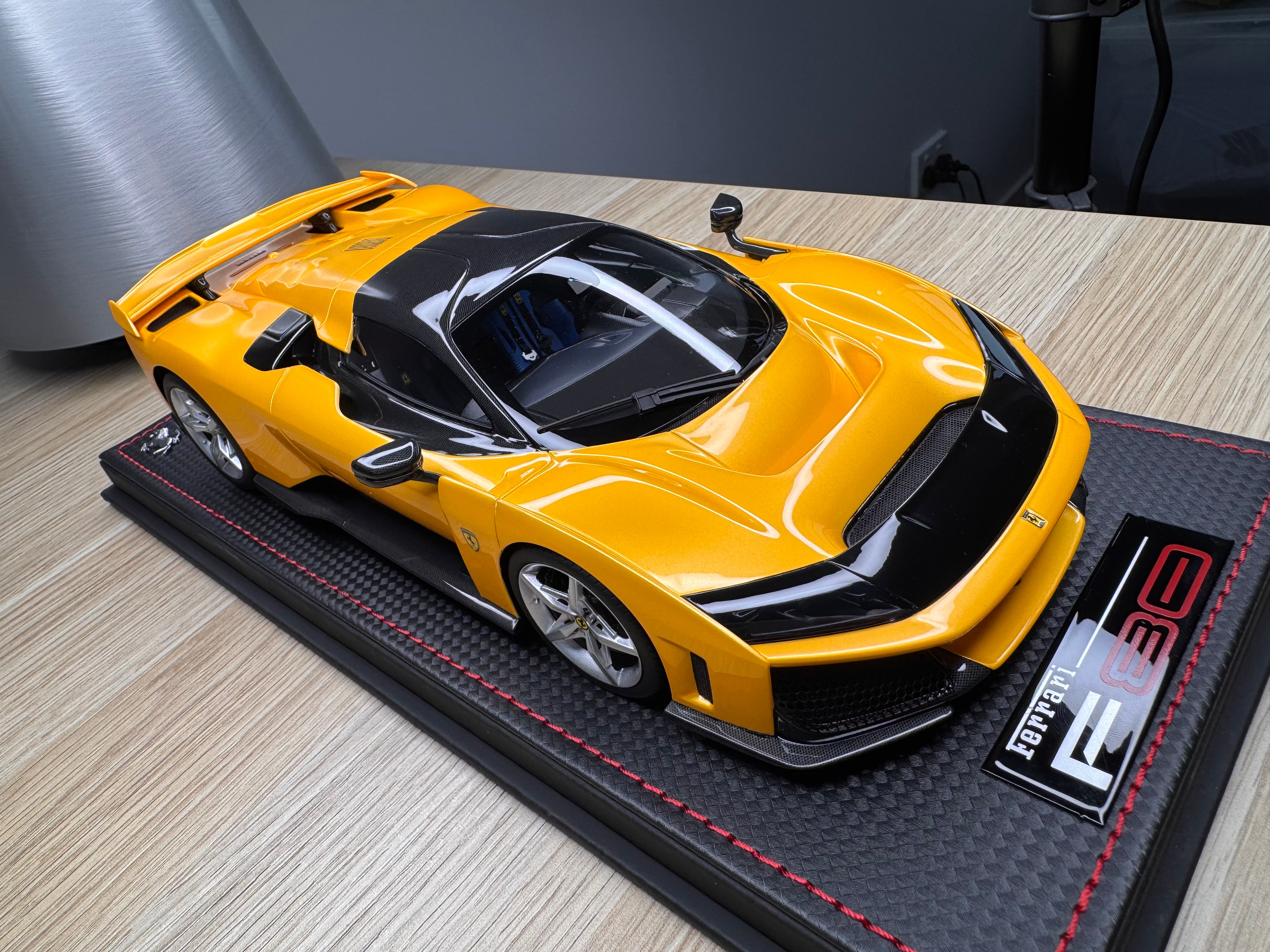 Ferrari F80 - Giallo Triplo Strato - 1:18