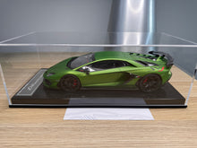 Load image into Gallery viewer, Lamborghini Aventador SVJ - Matte Green Pearl - 1:18
