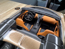 Load image into Gallery viewer, Bugatti Mistral - Dore gold - 1:18
