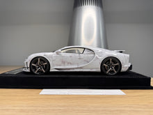 Load image into Gallery viewer, Bugatti Chiron Super Sport - White Griotte - 1:18

