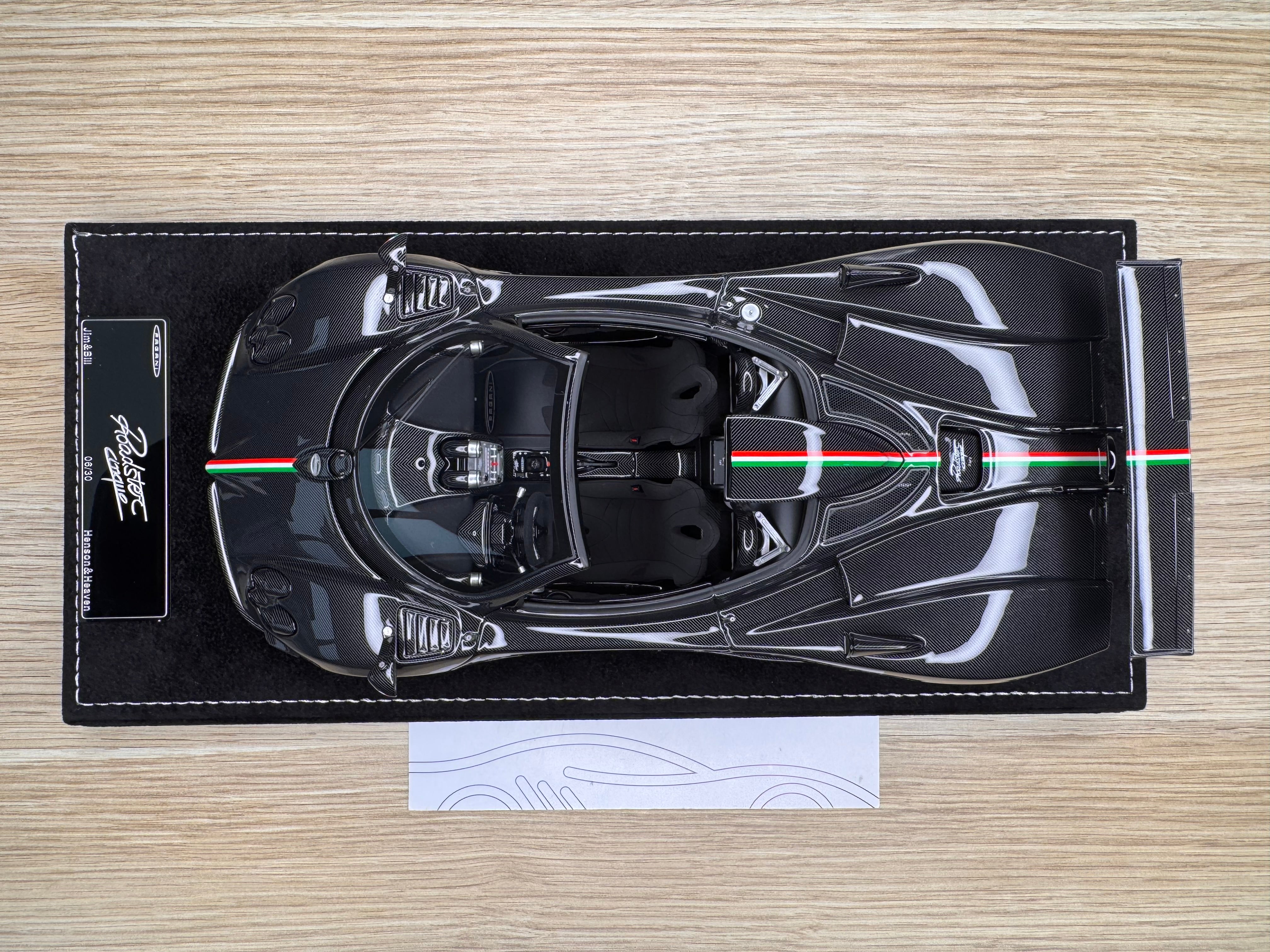 Pagani Zonda Cinque Roadster - Black / Carbon - 1:18