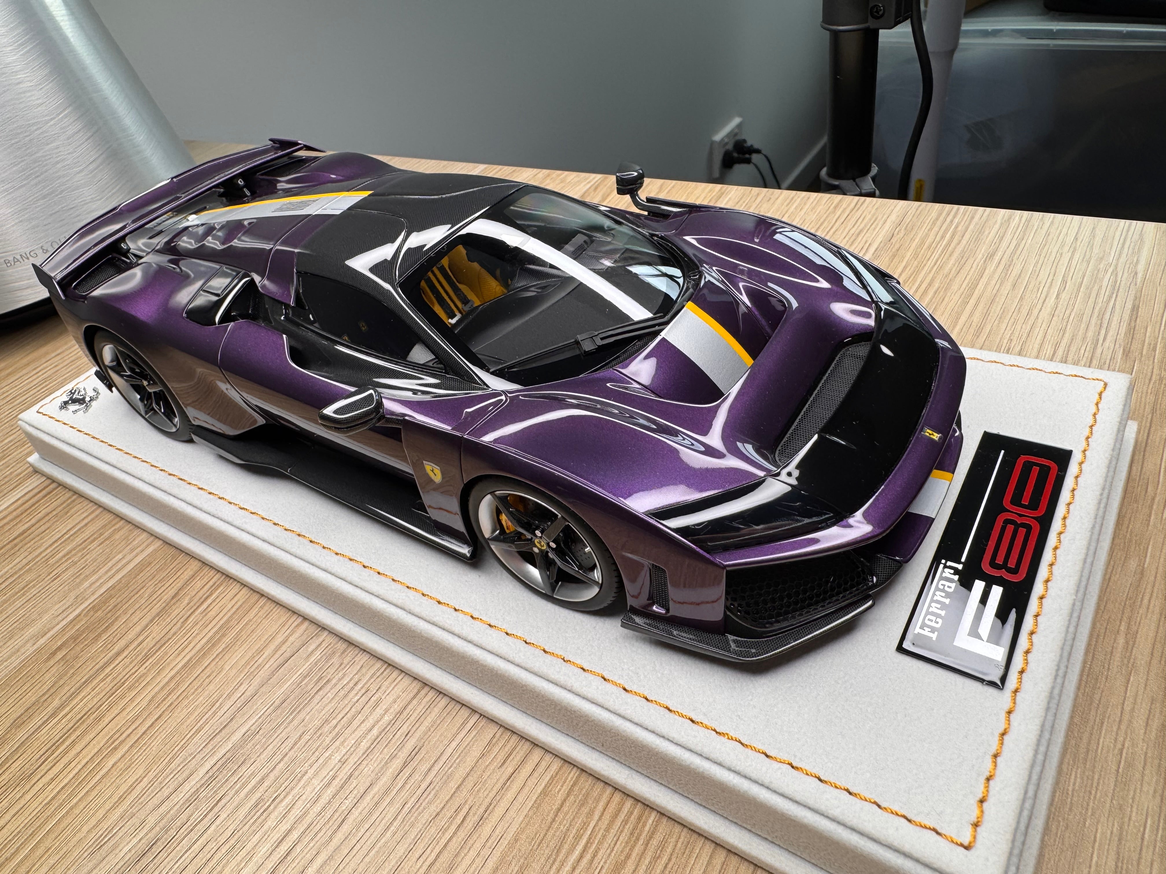 Ferrari F80 - Viola Hong Kong LE49 - 1:18