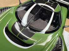 Load image into Gallery viewer, Koenigsegg Jesko PMC Special Project - pearl green - 1:18
