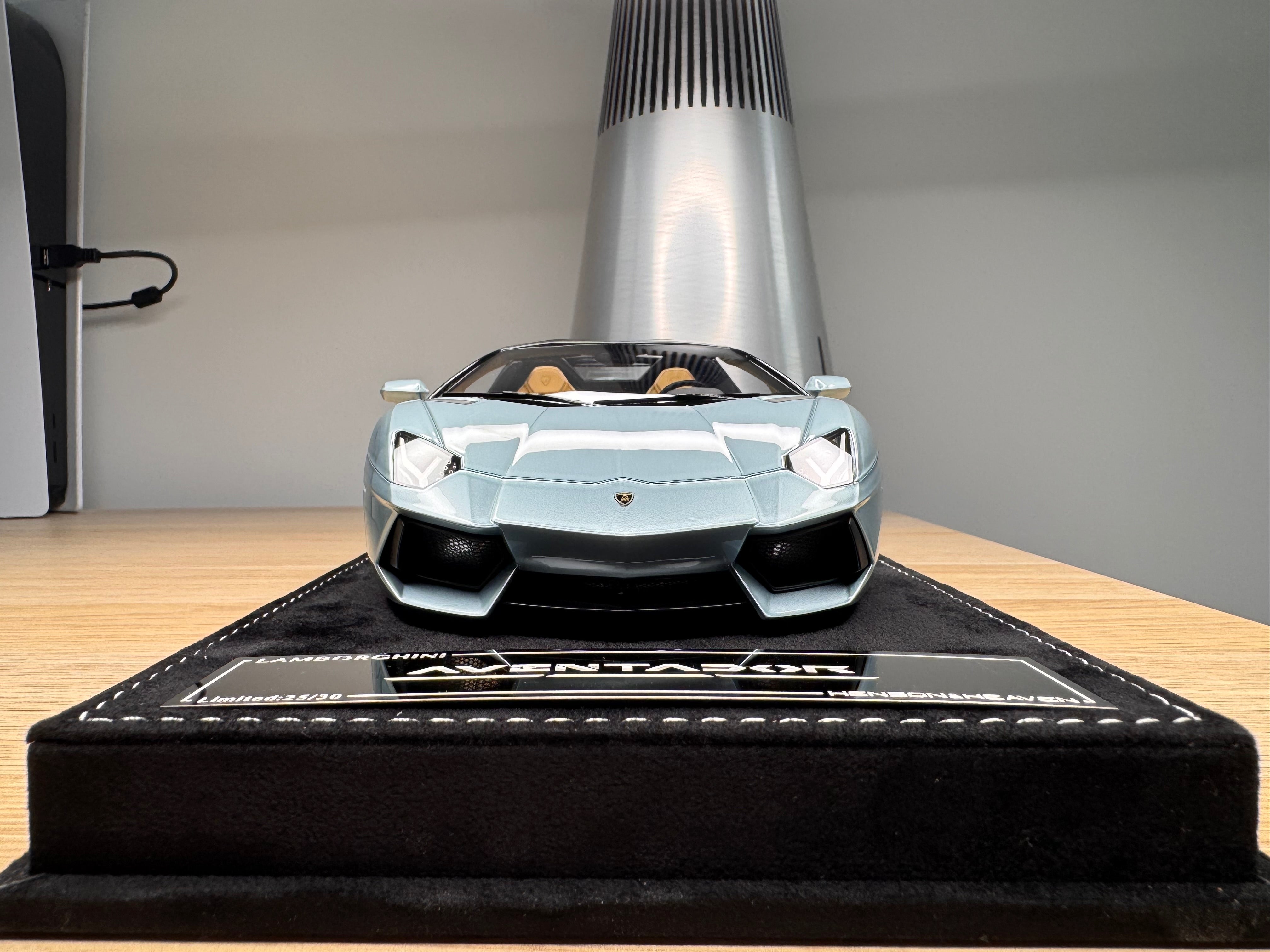 Lamborghini Aventador LP700-4 Roadster - Azzurro Thethis - 1:18