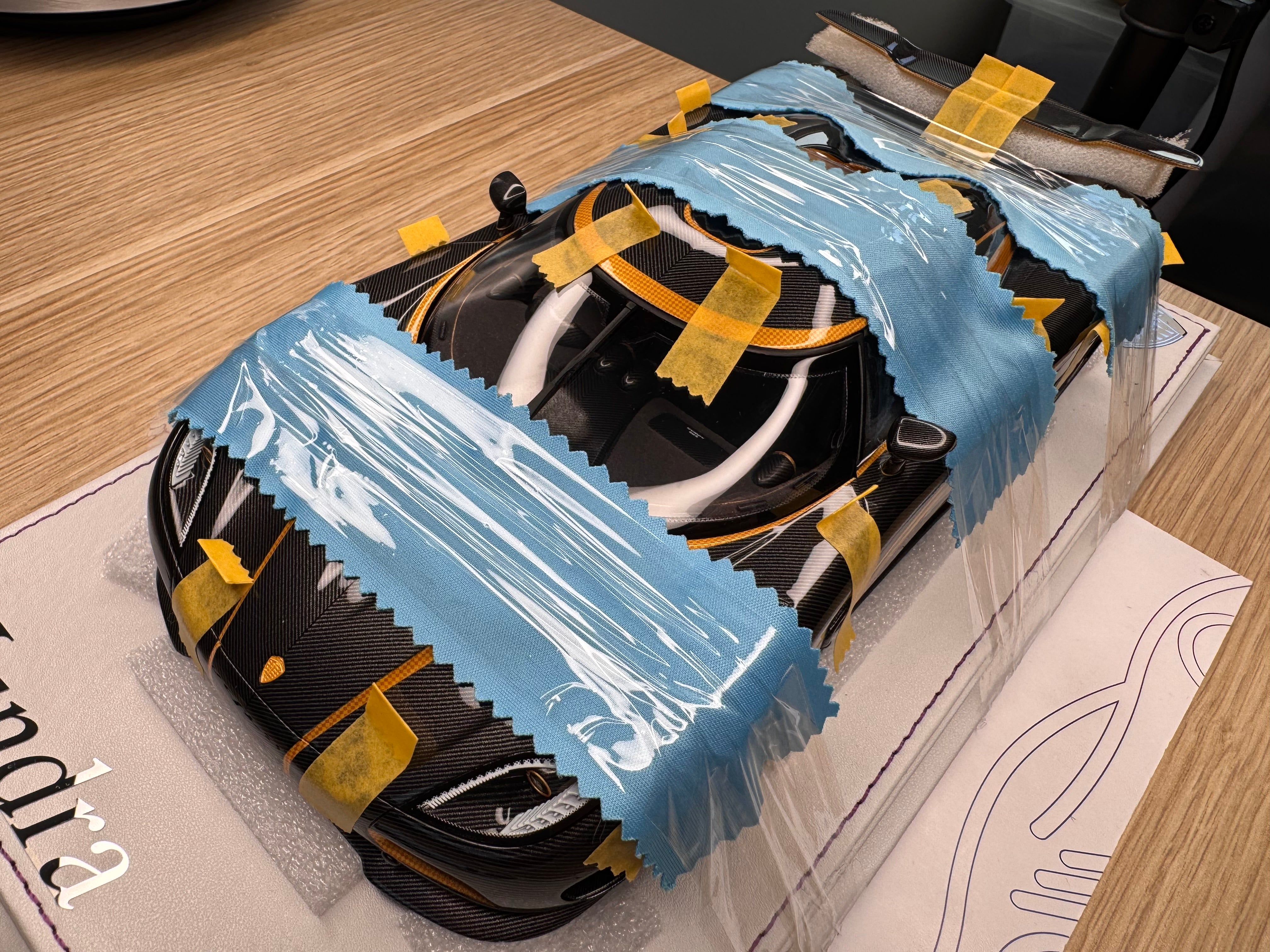 Koenigsegg Agera S - PMC Special Project Hundra carbon gold OPEN PARTS - 1:18