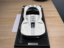 Load image into Gallery viewer, Ferrari Daytona SP3 Icona - BBR Pearl White - 1:18
