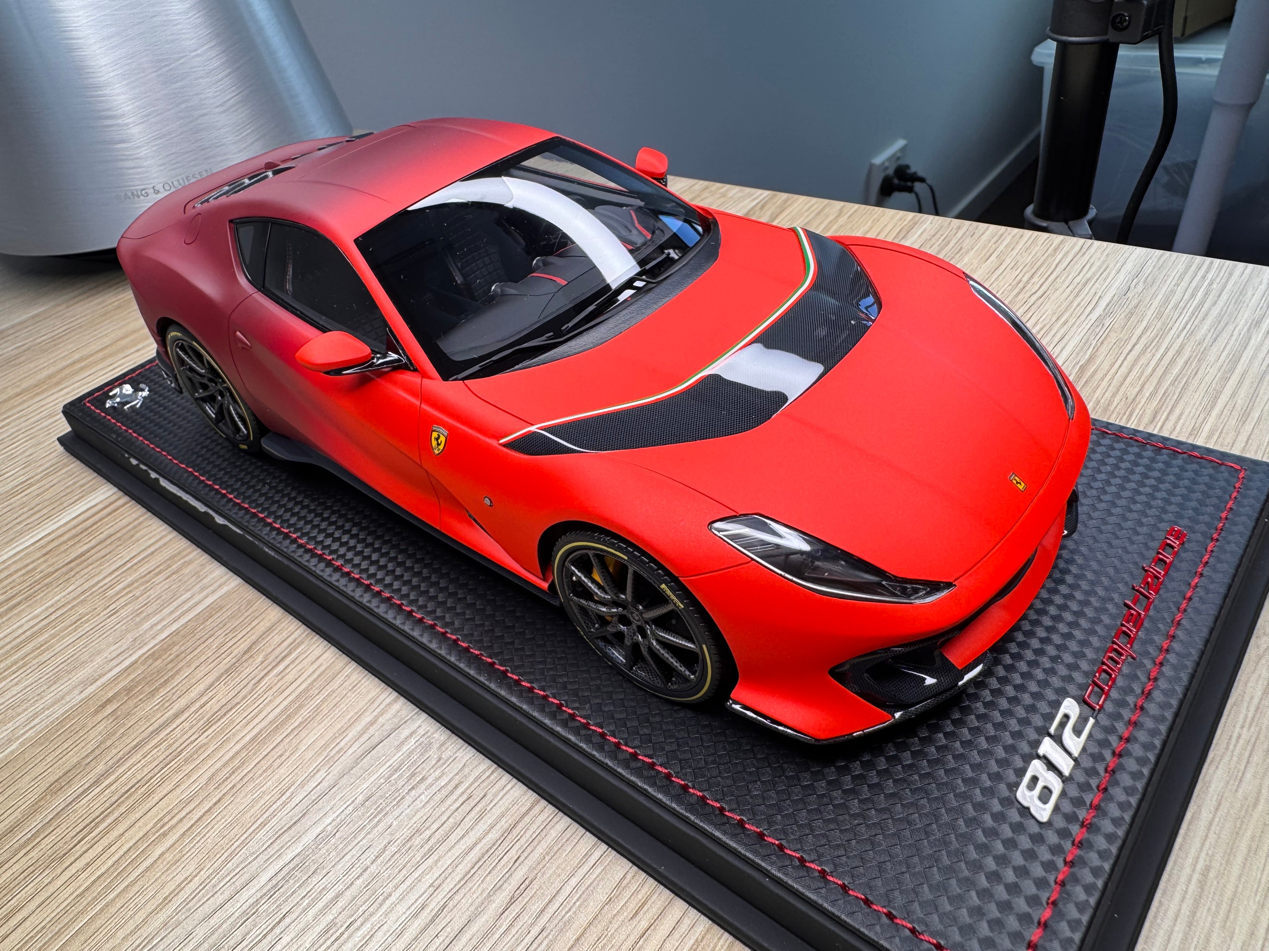 Ferrari 812 Competizione - Rosso F1 matte fading to Rosso GP1000 LE49 - 1:18