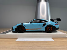 Load image into Gallery viewer, Porsche 911 GT2RSMR - Gulf Blue - 1:18
