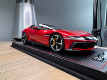 Load image into Gallery viewer, Ferrari 12 Cilindri Spider - Rosso Imola - 1:18
