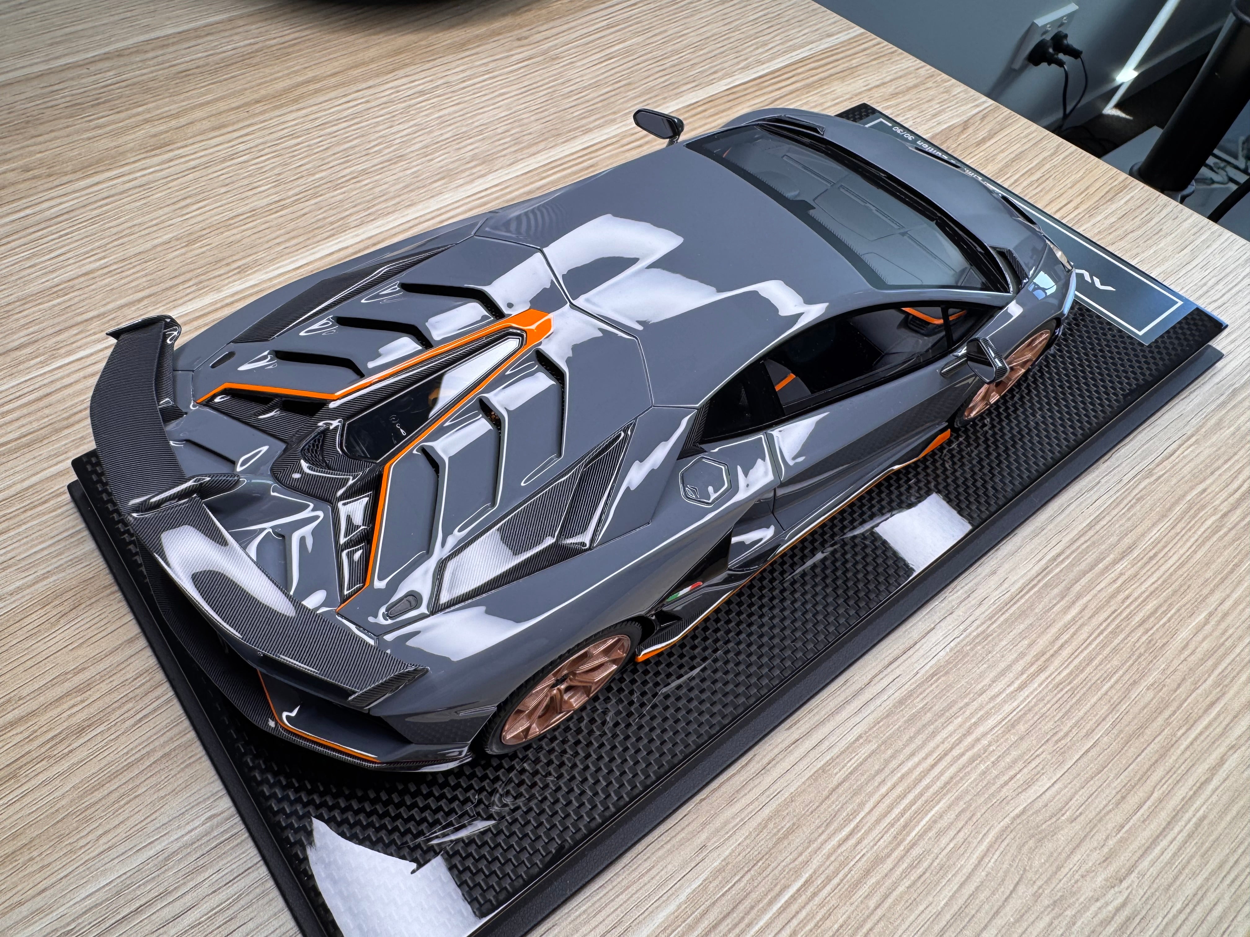 Lamborghini Aventador SVJ - Grigio Telesto - 1:18