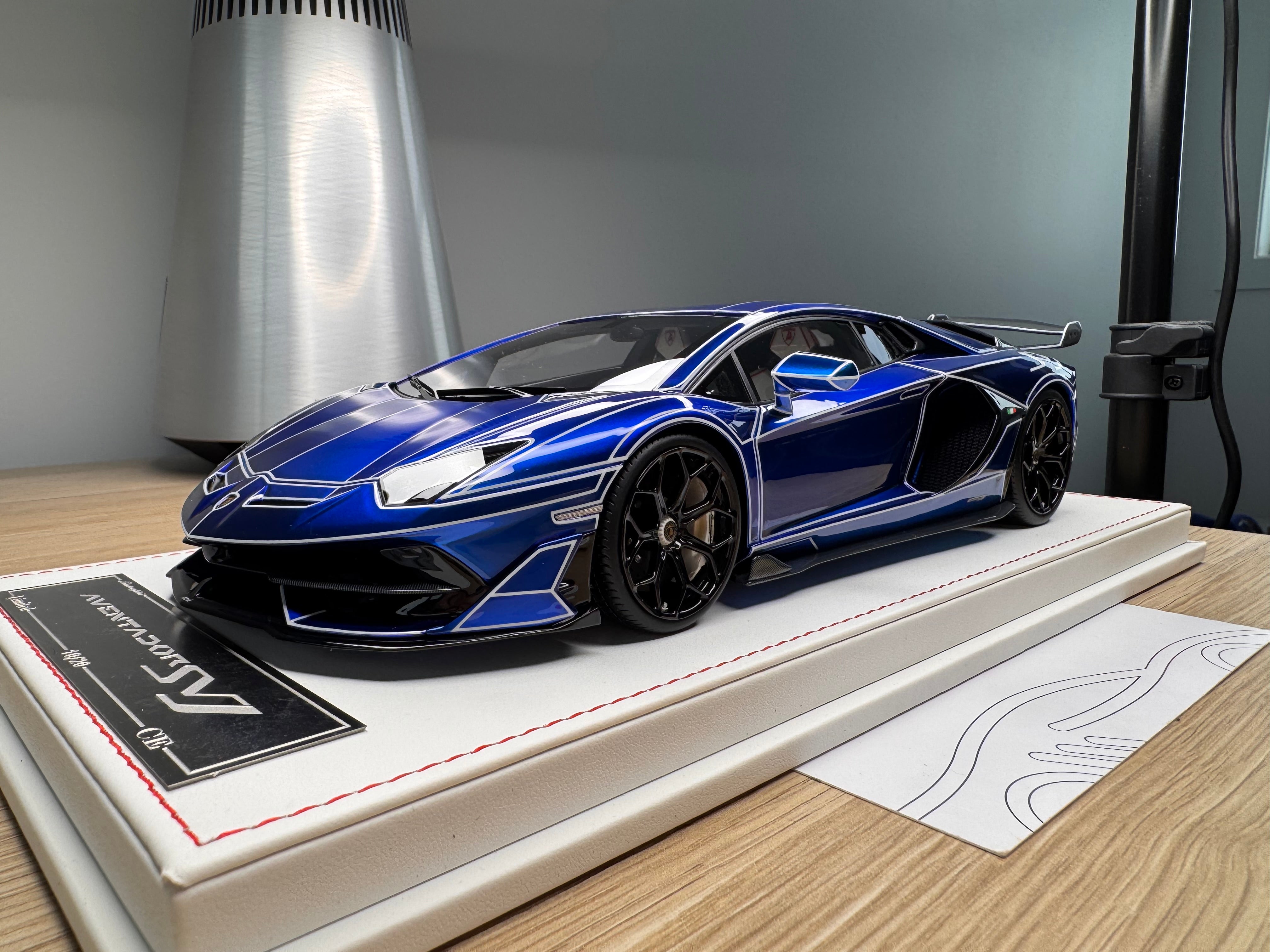 Lamborghini Aventador SVJ - Blue Luminous - 1:18