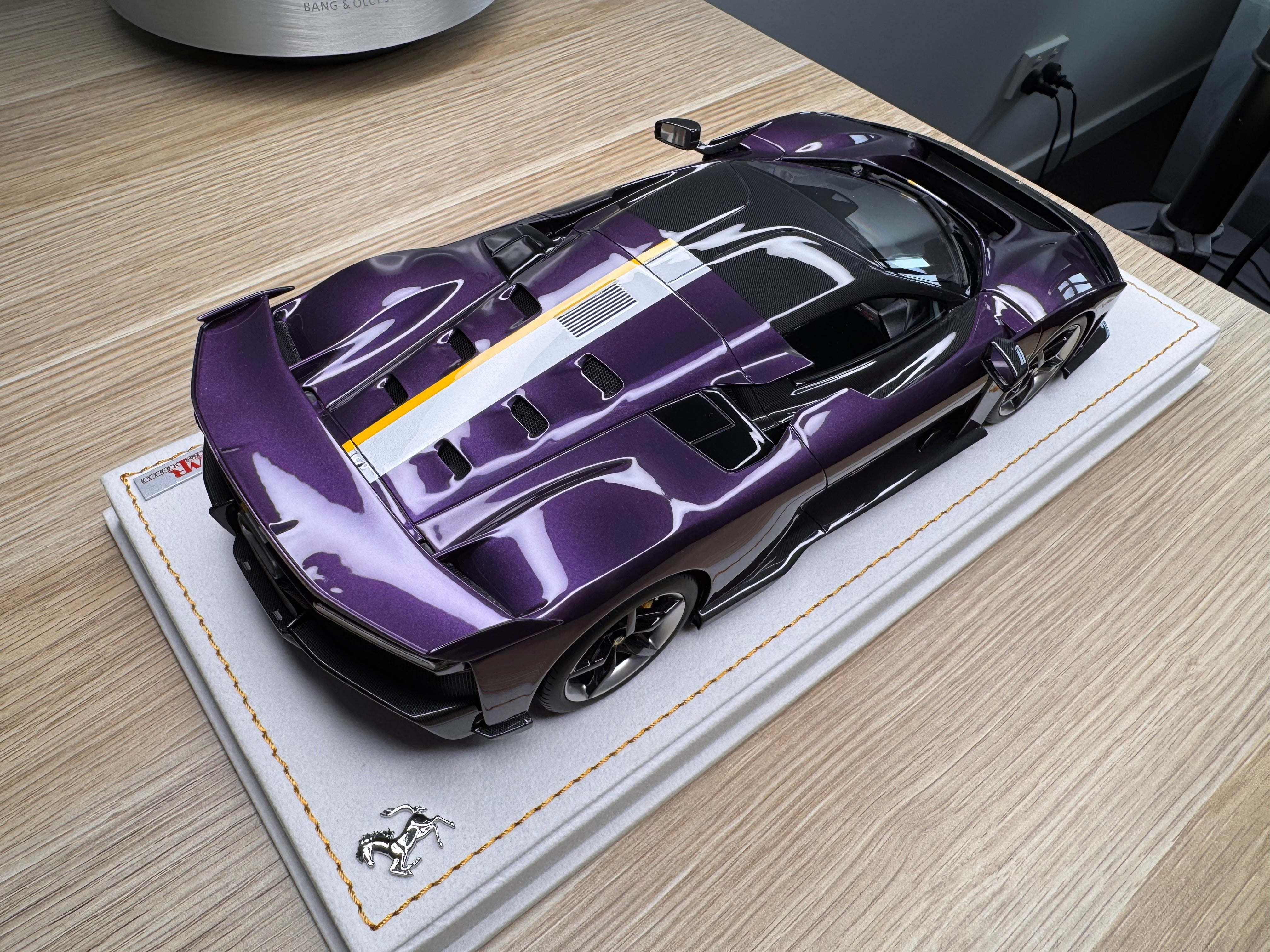 Ferrari F80 - Viola Hong Kong LE49 - 1:18