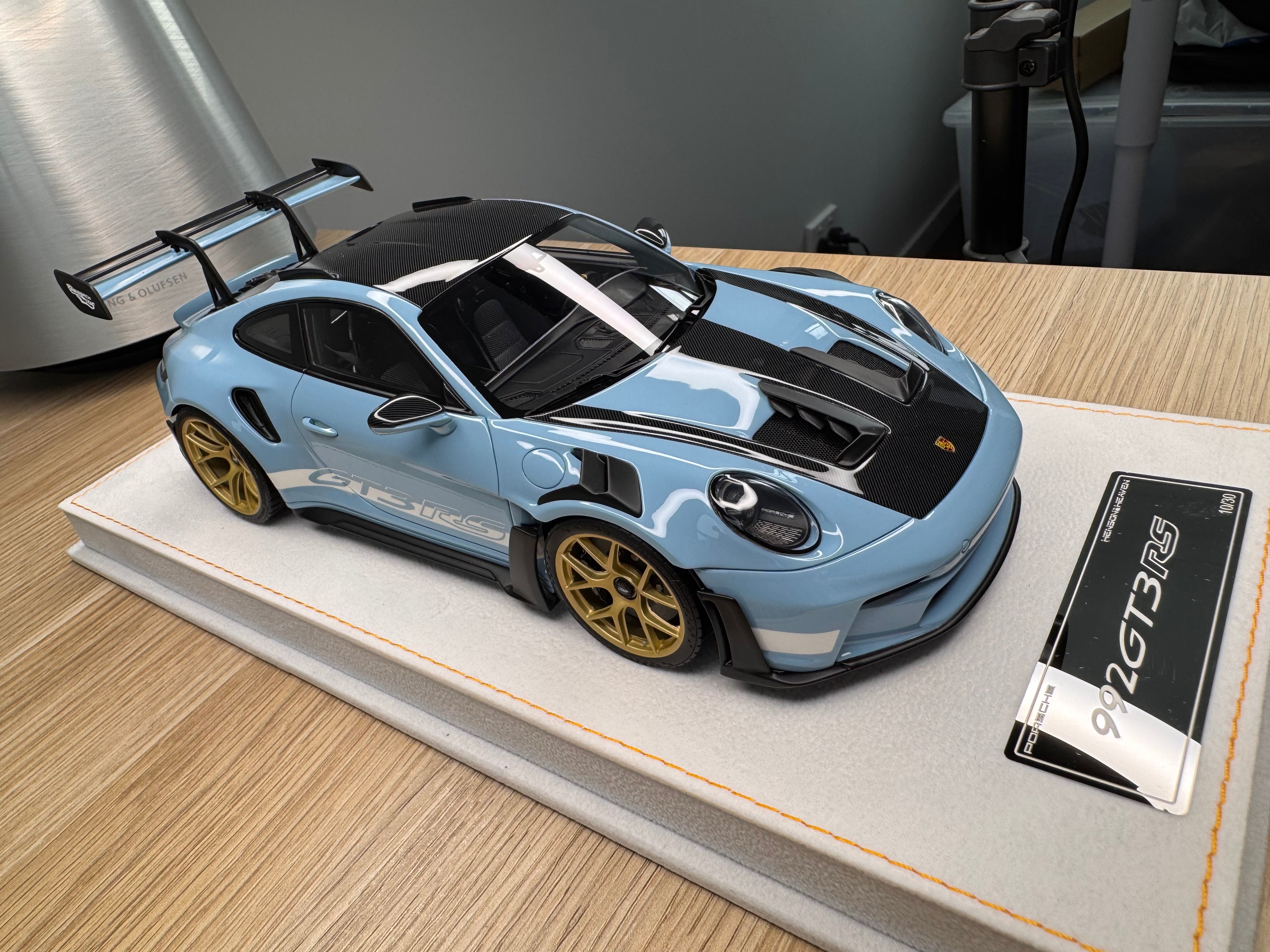 Porsche 911 992 GT3RS - Haze Blue - 1:18
