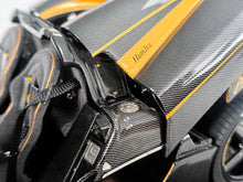 Load image into Gallery viewer, Koenigsegg Agera S - Hundra carbon gold OPEN PARTS - 1:18

