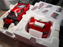 Load image into Gallery viewer, Ferrari F40 Competizione - Red die cast open parts - 1:12
