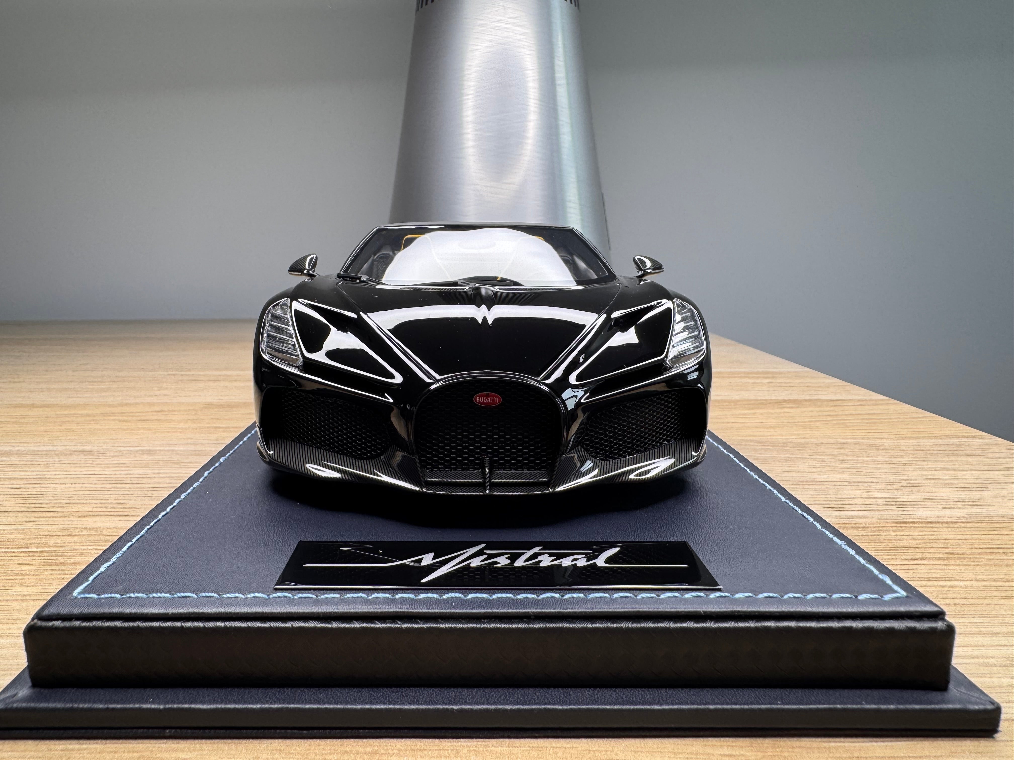 Bugatti Mistral - launch black - 1:18