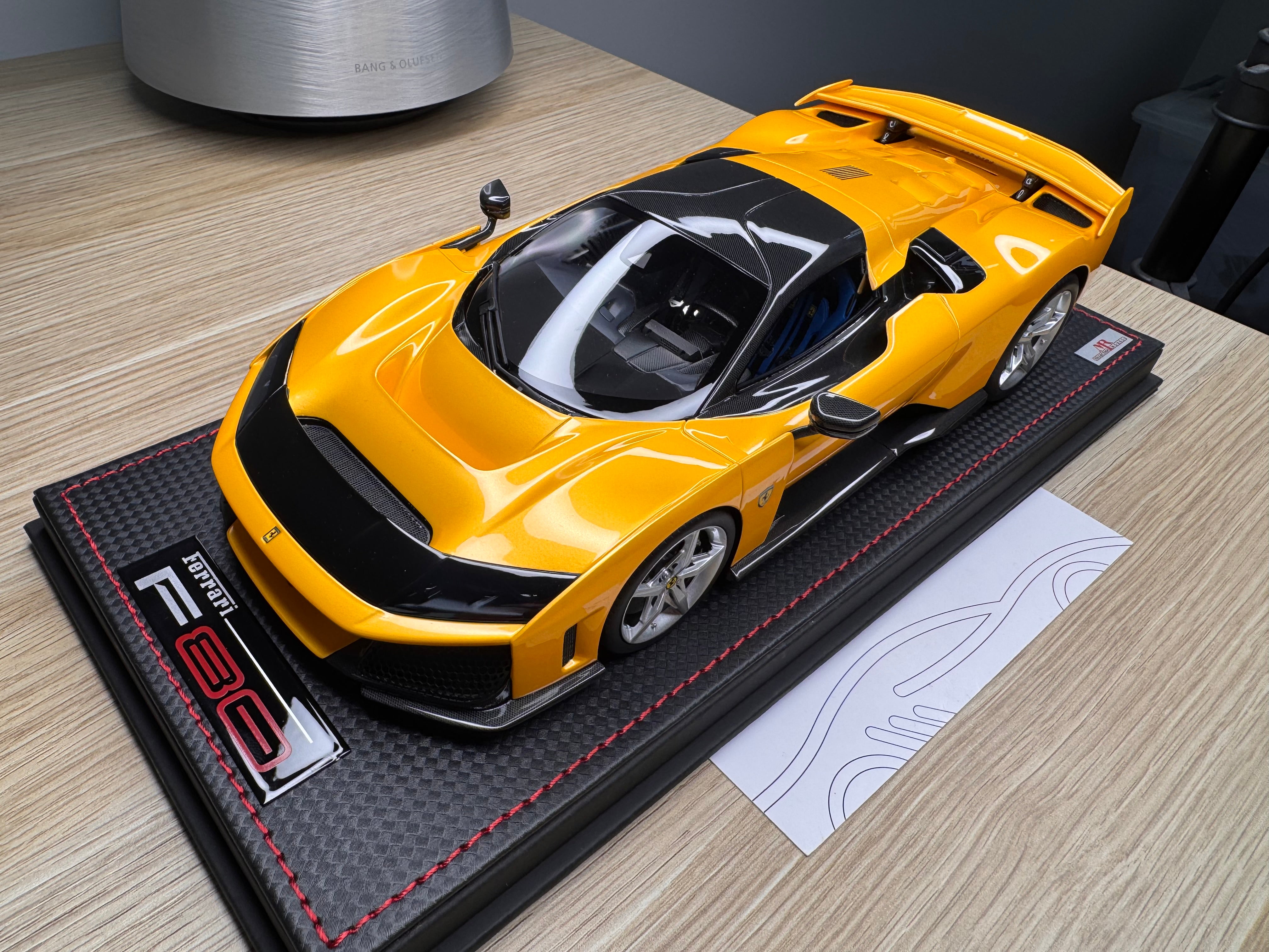 Ferrari F80 - Giallo Triplo Strato - 1:18