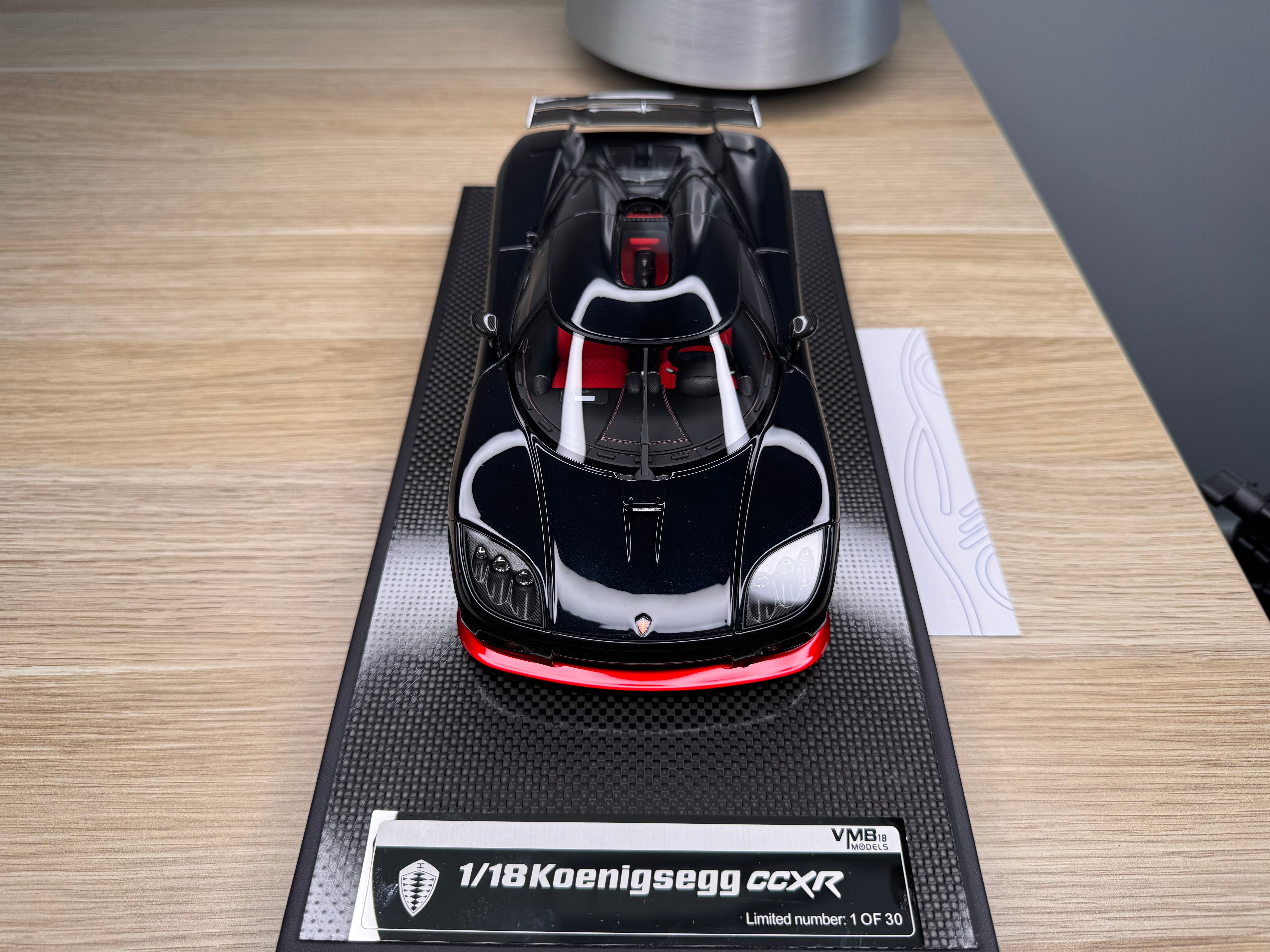Koenigsegg CCXR - Gloss Black - 1:18