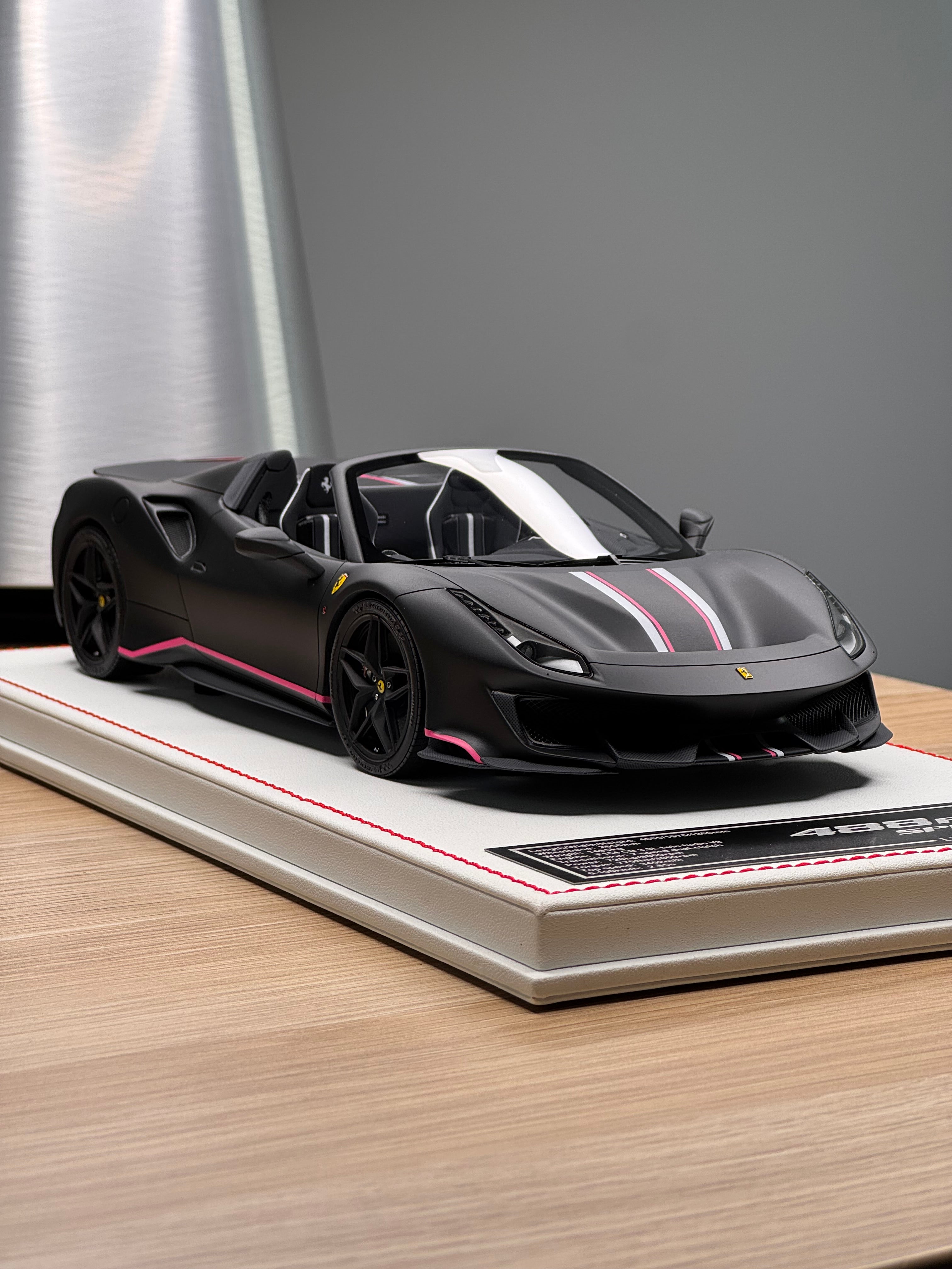 Ferrari 488 Pista Spider - Nero Opaco - 1:18