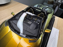 Load image into Gallery viewer, Lamborghini Aventador LP700-4 Roadster - Chameleon Gold - 1:18

