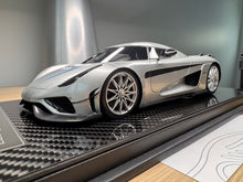 Load image into Gallery viewer, Koenigsegg Regera - Moon Silver with silver wheels - 1:18
