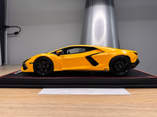Load image into Gallery viewer, Lamborghini Revuelto - 20th Anniversario China Giallo Inti LE99 - 1:18
