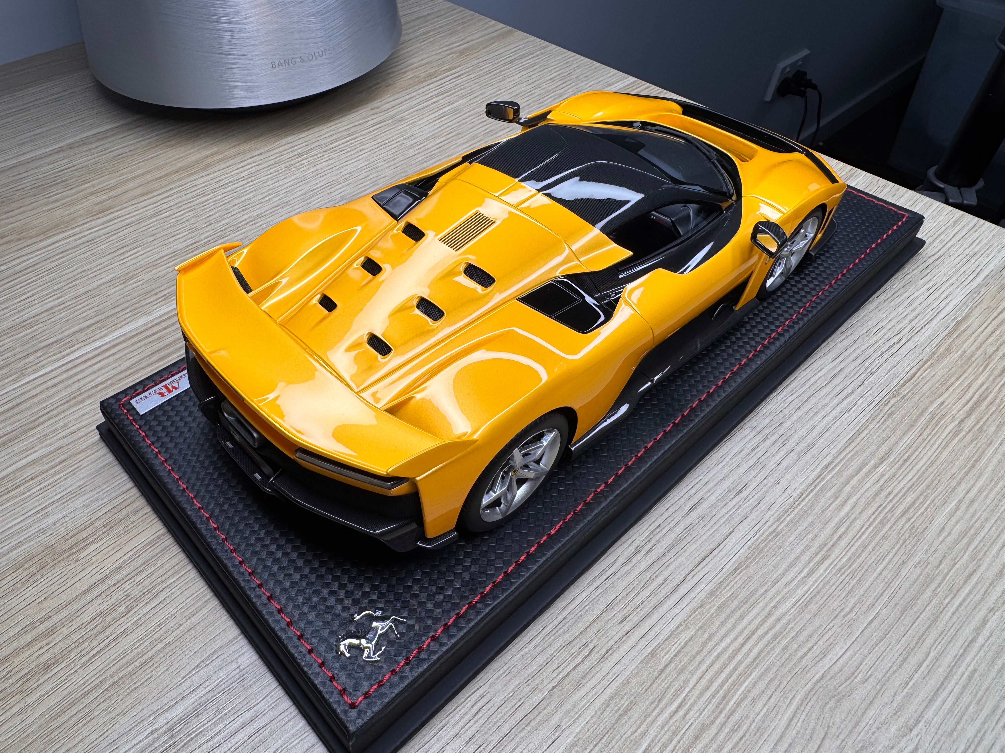 Ferrari F80 - Giallo Triplo Strato - 1:18
