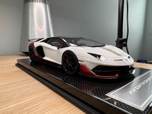 Load image into Gallery viewer, Lamborghini Aventador SVJ - Pearl White / Rosso Khonsu - 1:18
