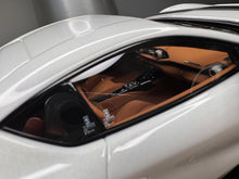 Load image into Gallery viewer, Ferrari 812 Competizione - Arcobaleno Lucido - 1:18
