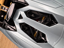 Load image into Gallery viewer, Lamborghini Aventador LP700-4 Roadster - Azzurro Thethis - 1:18
