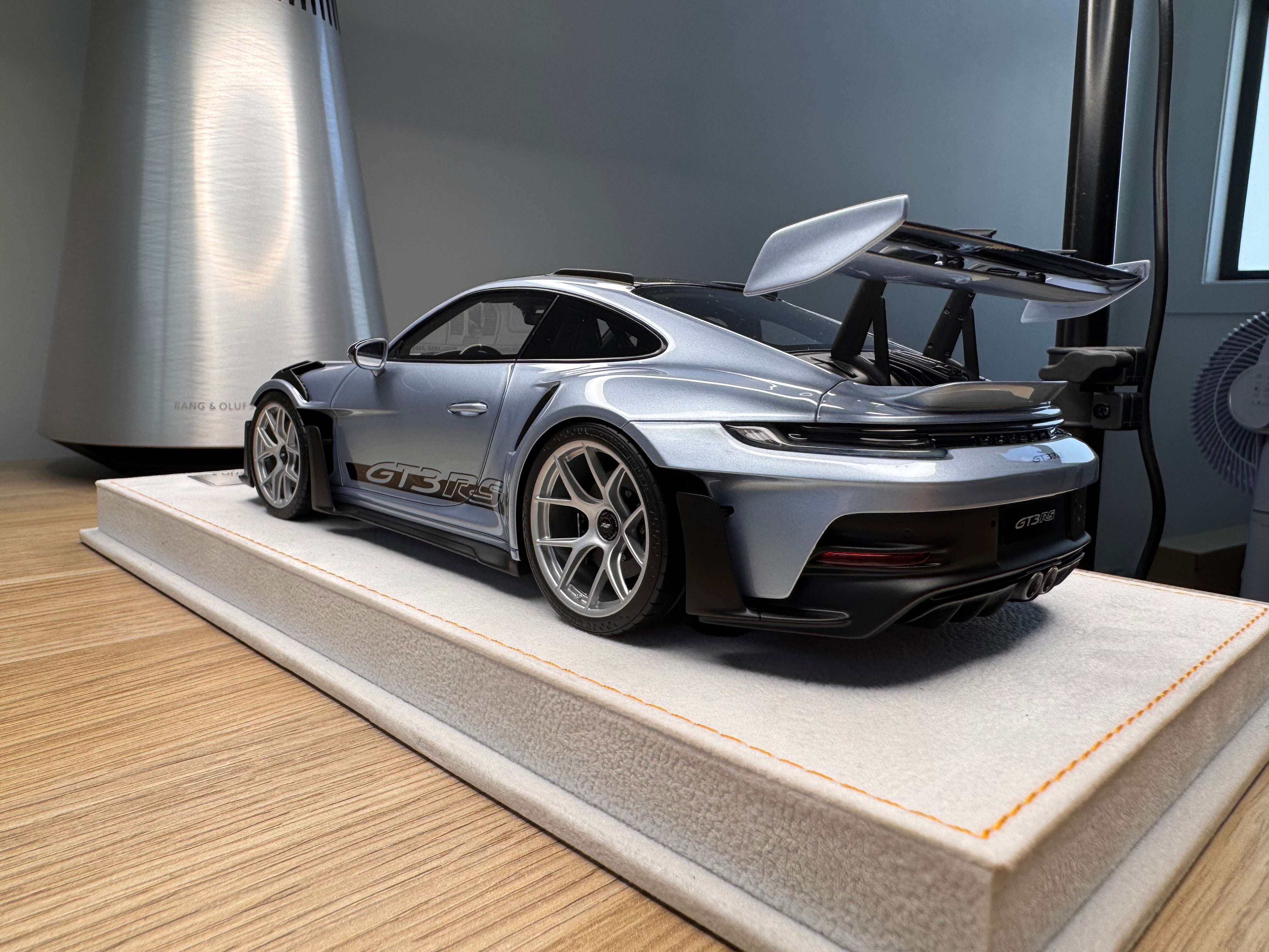 Porsche 911 992 GT3RS - Ice Blue - 1:18