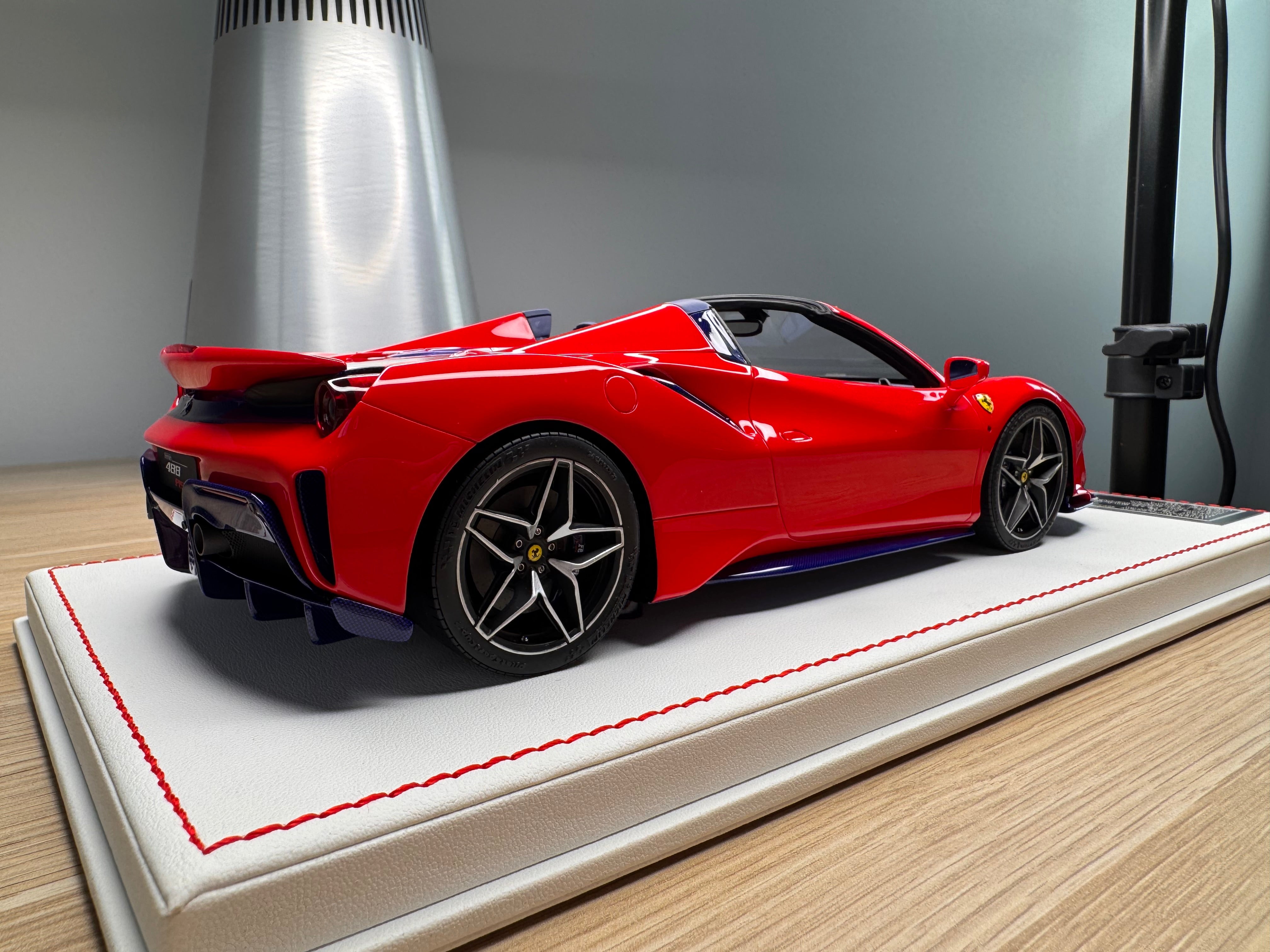 Ferrari 488 Pista Spider - Rosso Corsa - 1:18
