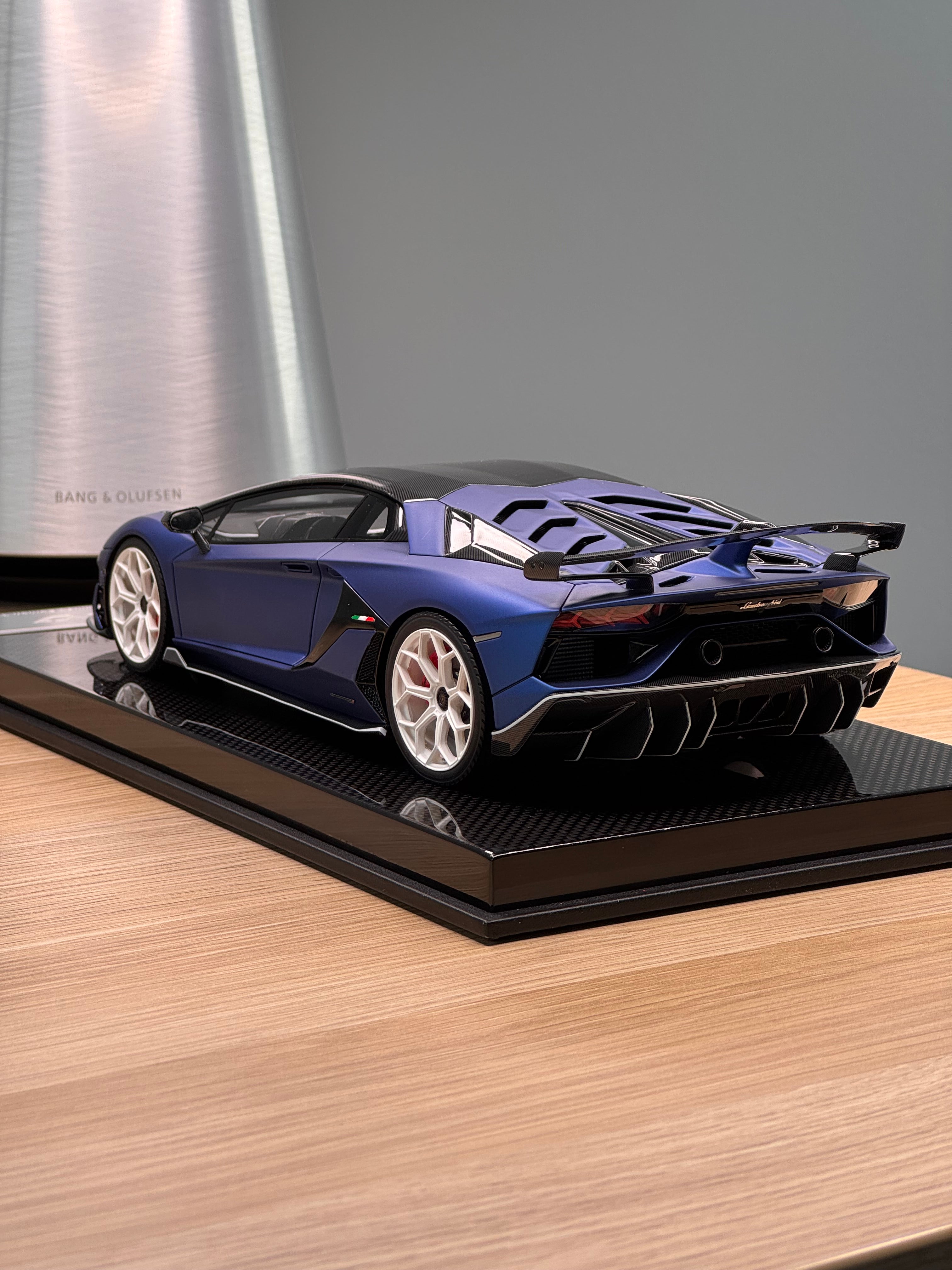 Lamborghini Aventador SVJ - Blu Emera - 1:18