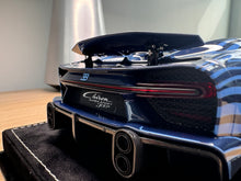 Load image into Gallery viewer, Bugatti Chiron Super Sport 300 - Blue Carbon Stripe - 1:18
