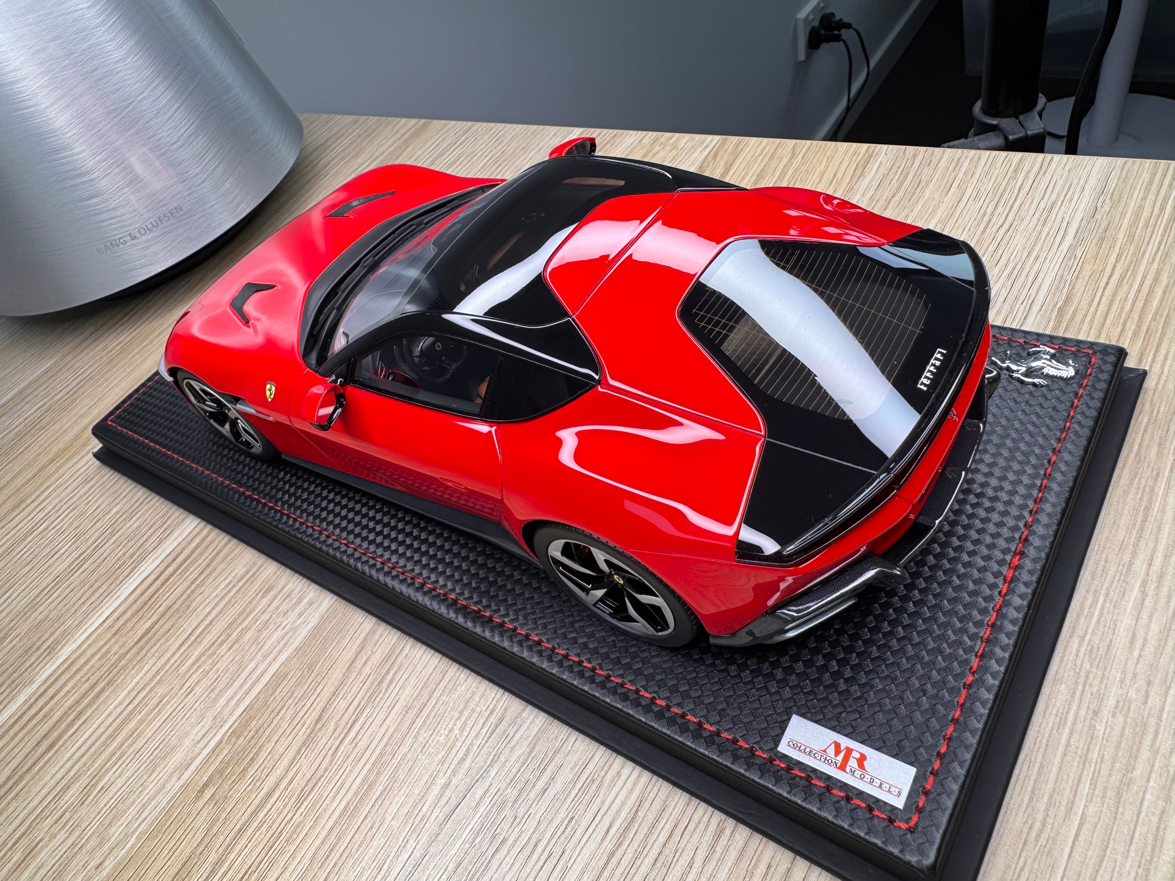 Ferrari 12 Cilindri - Rosso Corsa - 1:18