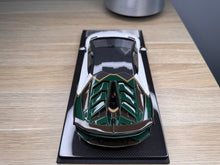 Load image into Gallery viewer, Lamborghini Aventador SVJ - Bianco Aether / Verde Hydra - 1:18
