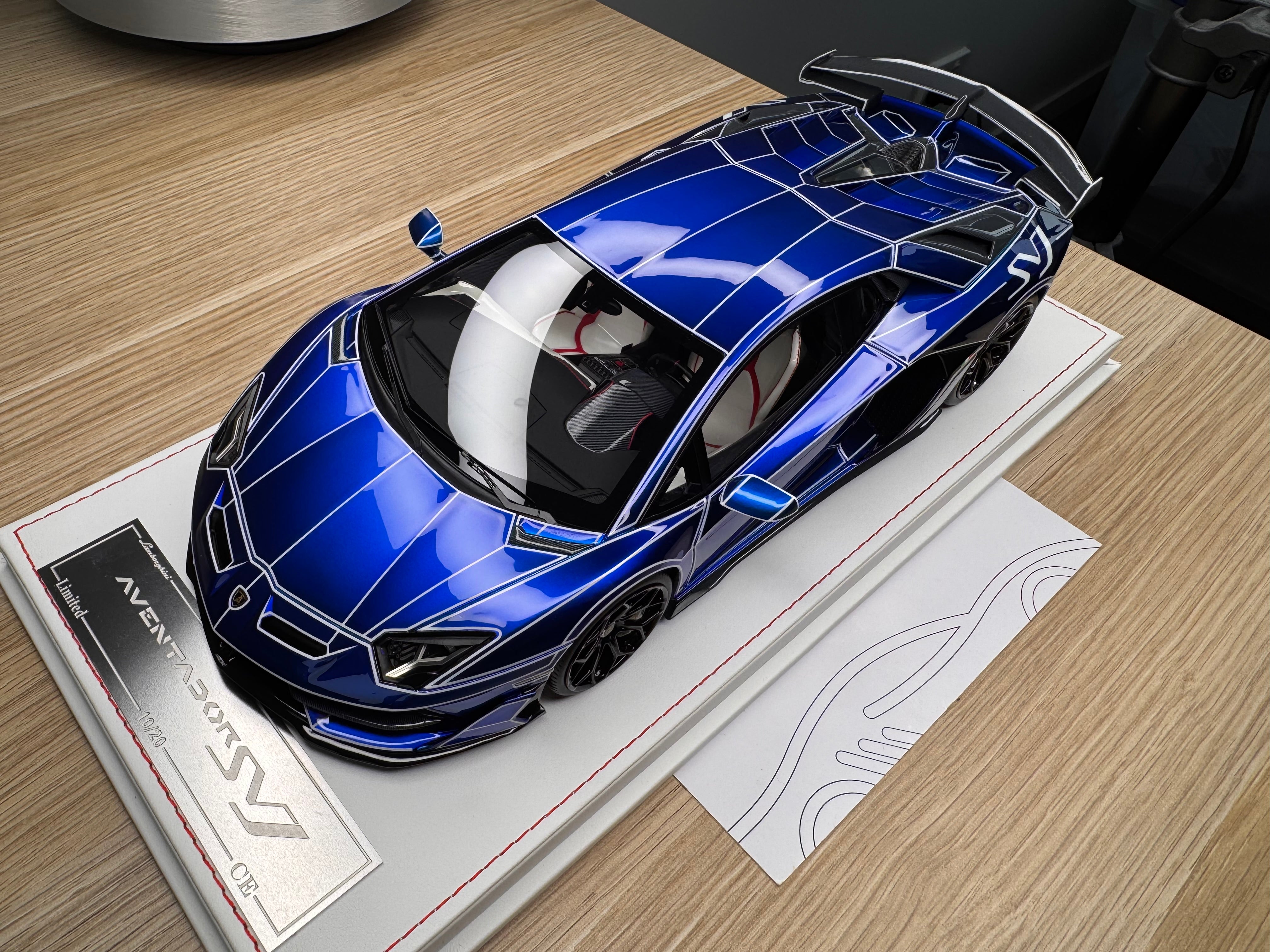 Lamborghini Aventador SVJ - Blue Luminous - 1:18