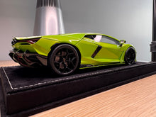 Load image into Gallery viewer, Lamborghini Revuelto - Verde Ithaca - 1:18
