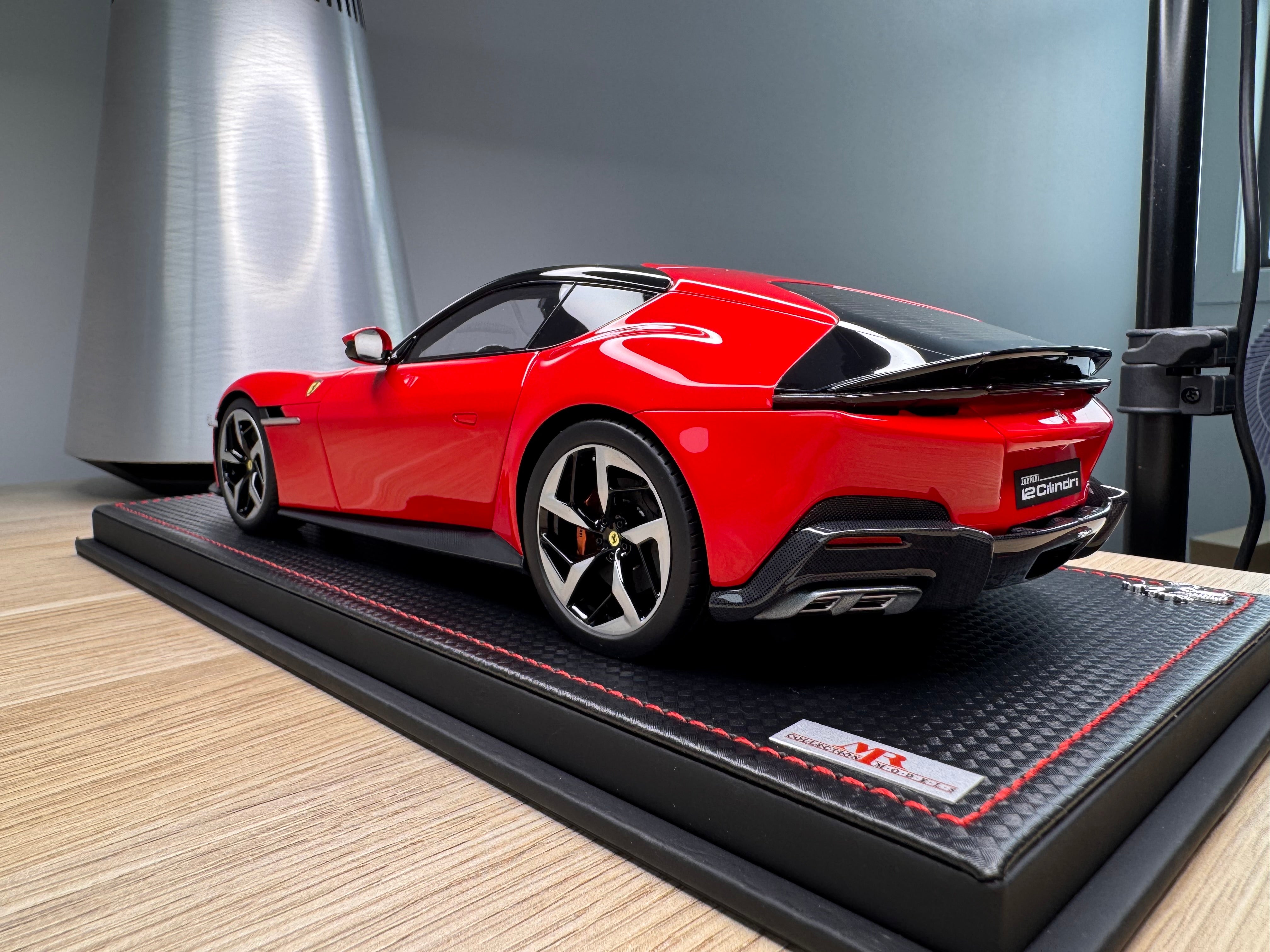 Ferrari 12 Cilindri - Rosso Corsa - 1:18